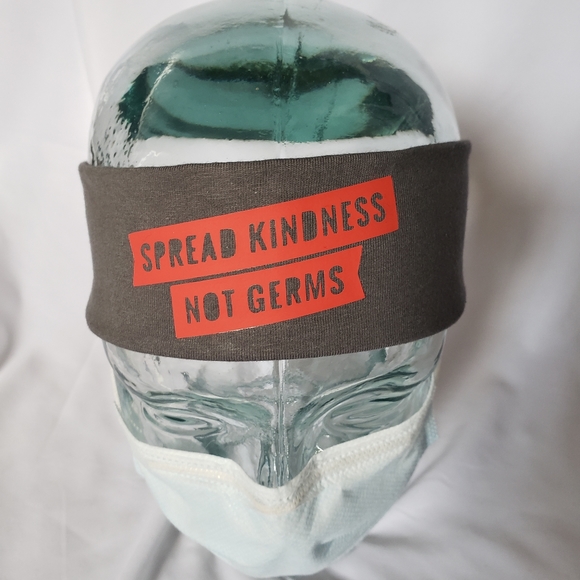 Button Headband - Picture 2 of 6